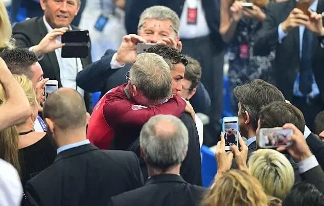 Iconic Football Moments Alex Ferguson Hugs Ronaldo after EuroCup 2016 Win